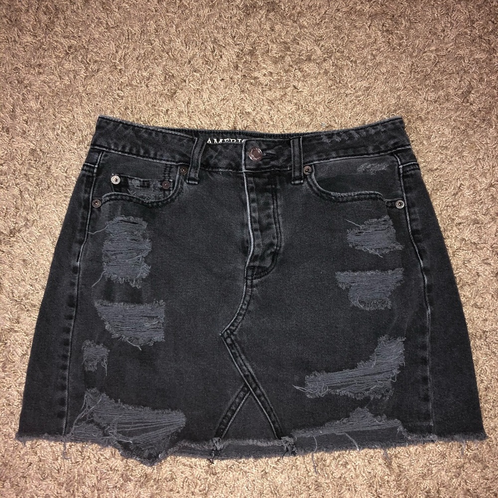 American eagle black distressed denim skirt